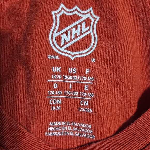 *Rare* Calgary Flames -goalie mask- Red T-Shirt youth xl - Picture 4 of 6